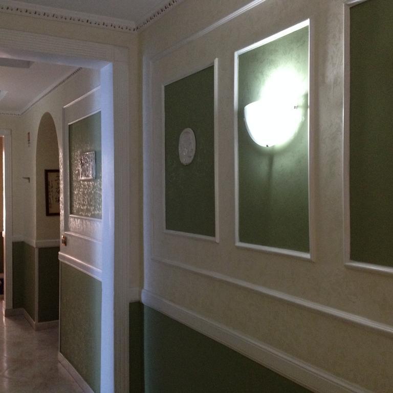 Rome Rainbow Guest House エクステリア 写真